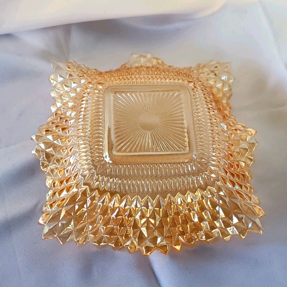 Beautiful Ruffle Glass Dish - Picture 3 of 6